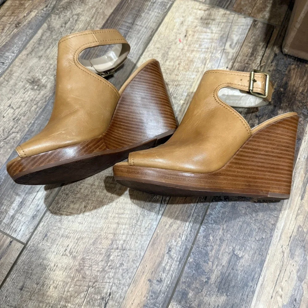 Johnston & Murphy Womens Tan Leather Peep Toe Wedge‎ Sandals 8M Made in Brazil